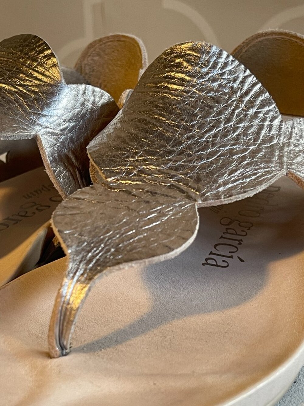 PEDRO GARCIA Jamee Metallic Pink Leather Circle Sandals – Made in Spain